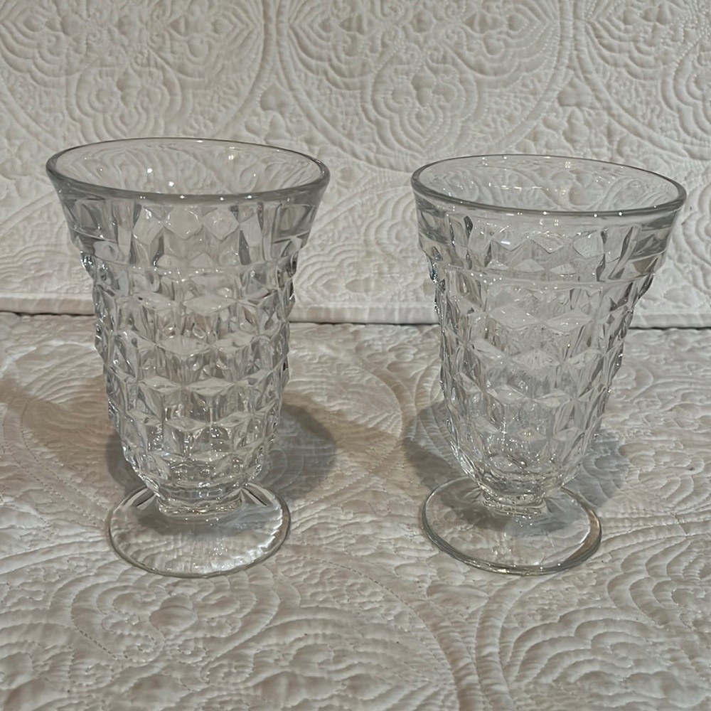 Set of two‎ glasses